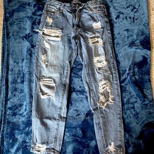 High waisted mom jeans 👖